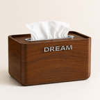 Walnootlook tissuebox met zilverkleurige ovale opening en DREAM-opschrift